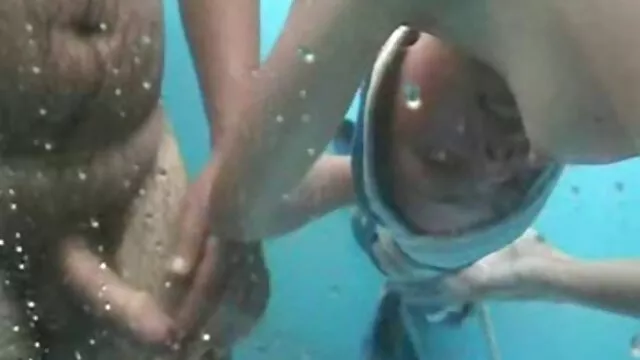 La rubia videos pornos de maduras españolas encontró una excusa y vino a la casa del jefe a follar