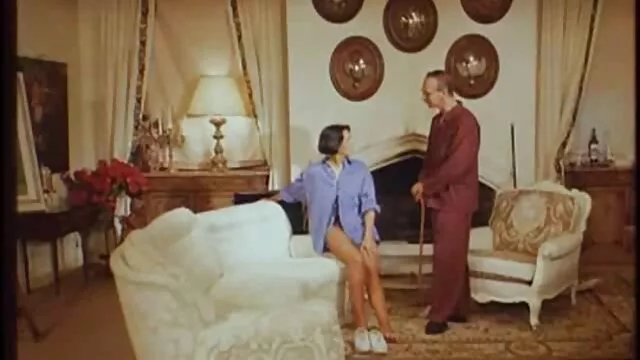 Jefa lesbiana realiza un casting entre secretarias jóvenes y folla con porno español tube una