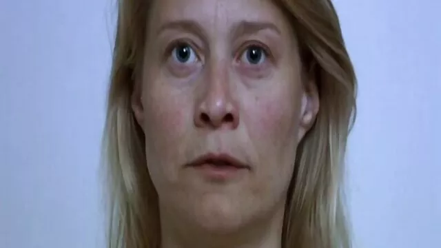 El marido le dio porno juvenil en español a su esposa un duro grito y porno en el barro del patio