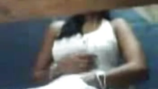 Una joven morena pone los cuernos a su marido y folla con porno español completo su lindo hijo