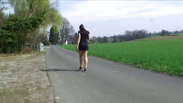 Bree Branning luce muy sexy con video prono español un mohawk