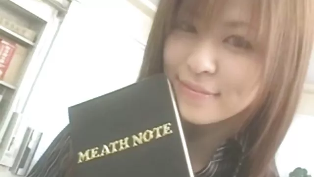 Una animadora le xxx español gratis come la polla a un futbolista antes del partido