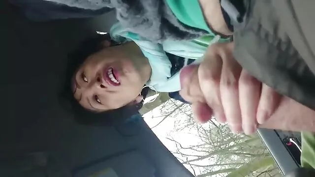 La hija porno clasico en castellano del dueño quería un miembro de un jardinero adulto.