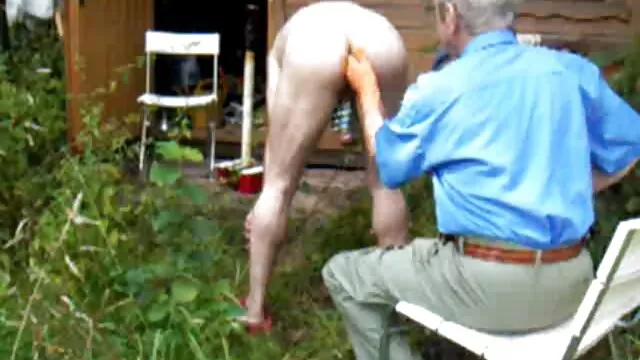 Sus mariquitas videos de sexo en español están saltando en sus manos como bolas infladas, y ella misma ya ha logrado abrir las piernas para disfrutar del dulce grito.