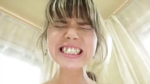 Pueden franceska jaimes español ser tetas pequeñas, pero es mejor chupar los pezones.