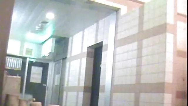 Denia tiene una polla grande y apretada videos xxx hentai en español