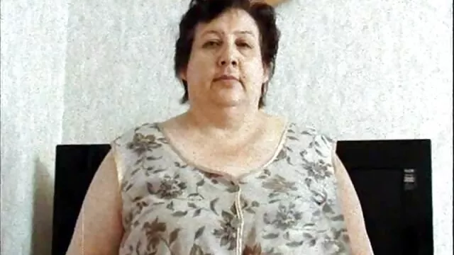 Guapo masajista hace cunnilingus y se folla a una nena porno castellano gratis sexy