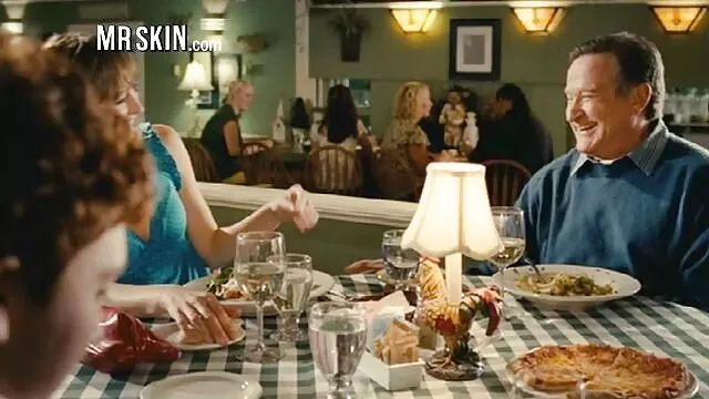 Una dama adulta ama los pimientos de los machos jóvenes. Habiendo peliculas completas xxx español despertado fácilmente a un tipo excitado, ella lo sustituye por sus rajas para que él las trabaje correctamente.