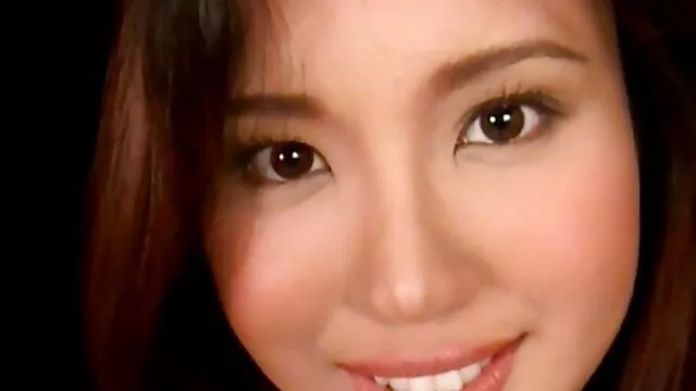 El negro está feliz de follarse a su vecina, jovencitas españolas follando una rubia de grandes tetas, en su propio patio, ella gime y agita el culo